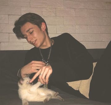 Giám đốc kinh doanh J9